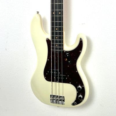 New American Vintage II '60 Precision Bass