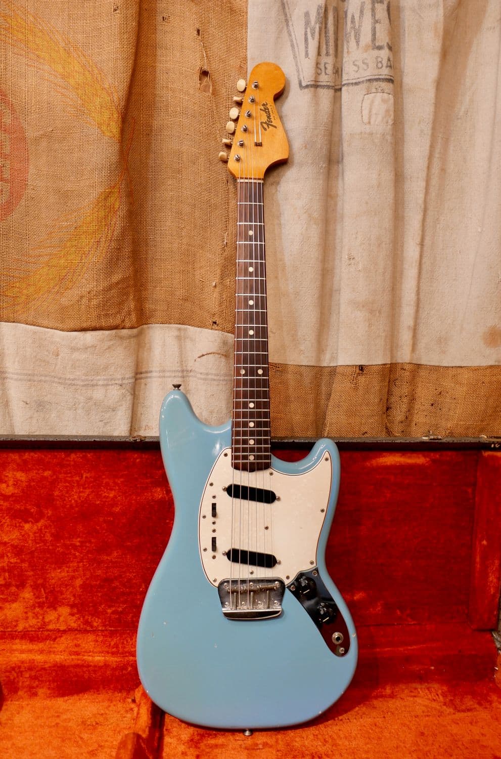 1965 Fender Duo Sonic II Daphne Blue