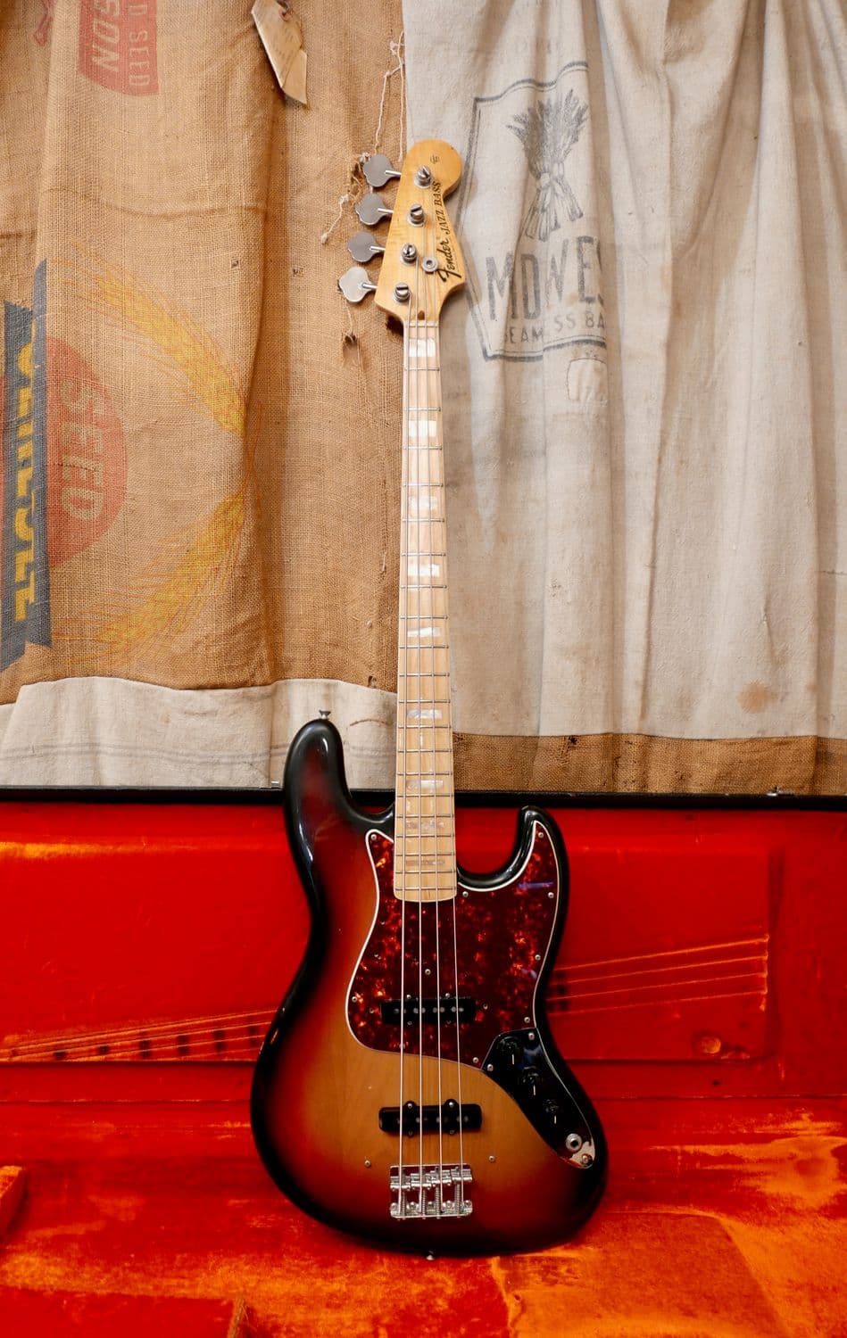 Fender 1975 Fender Jazz Bass Sunburst Maple Block