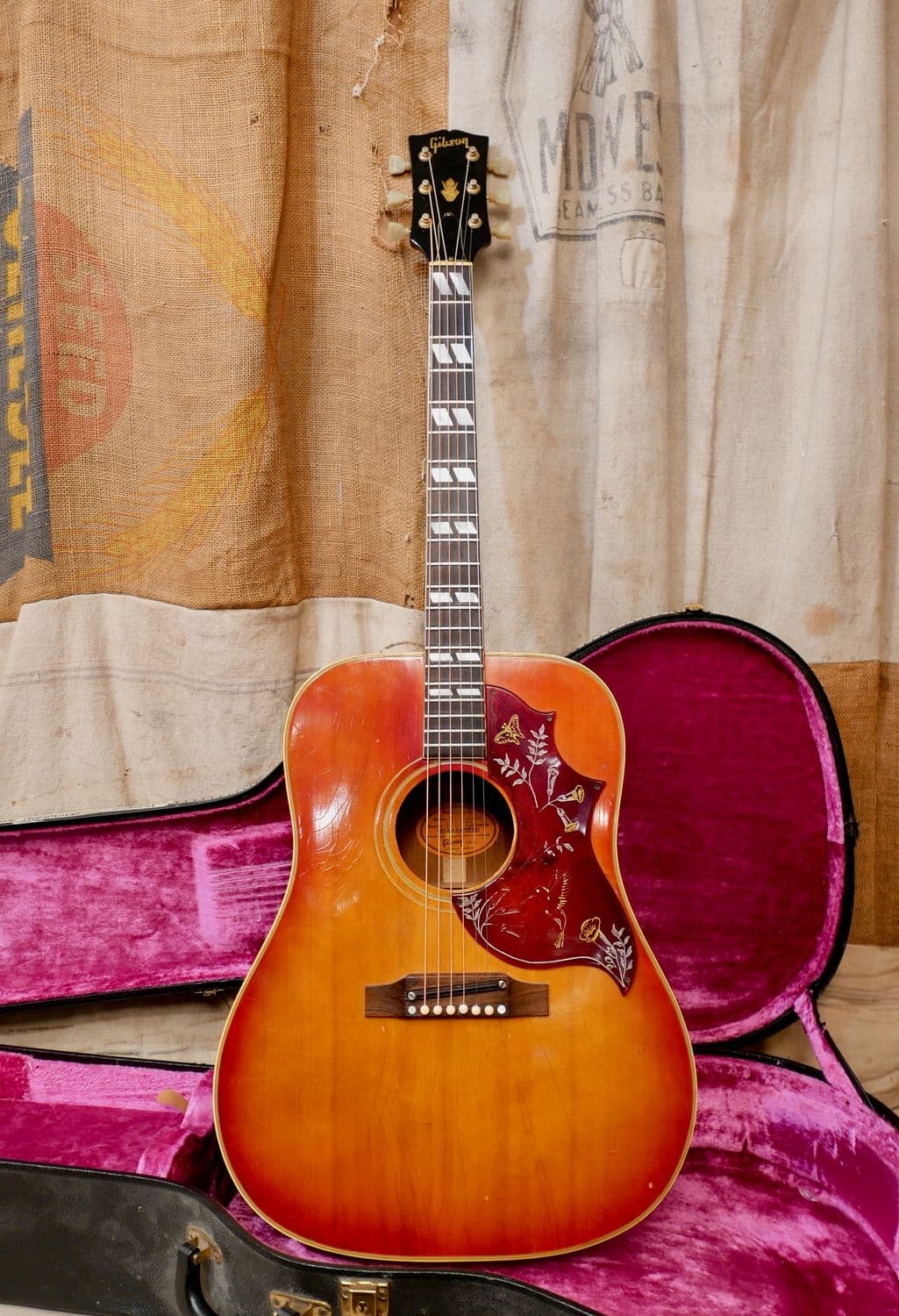 1968 Gibson Hummingbird Cherry Sunburst