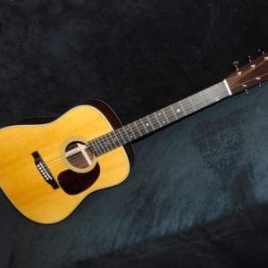 Pre-Owned Martin D-28 #…9377