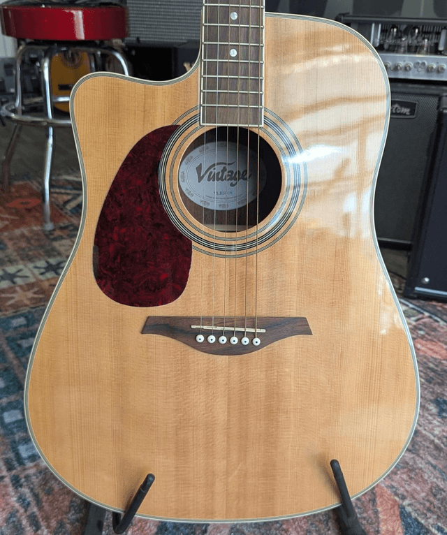Vintage VLH500 Left Handed electro acoustic