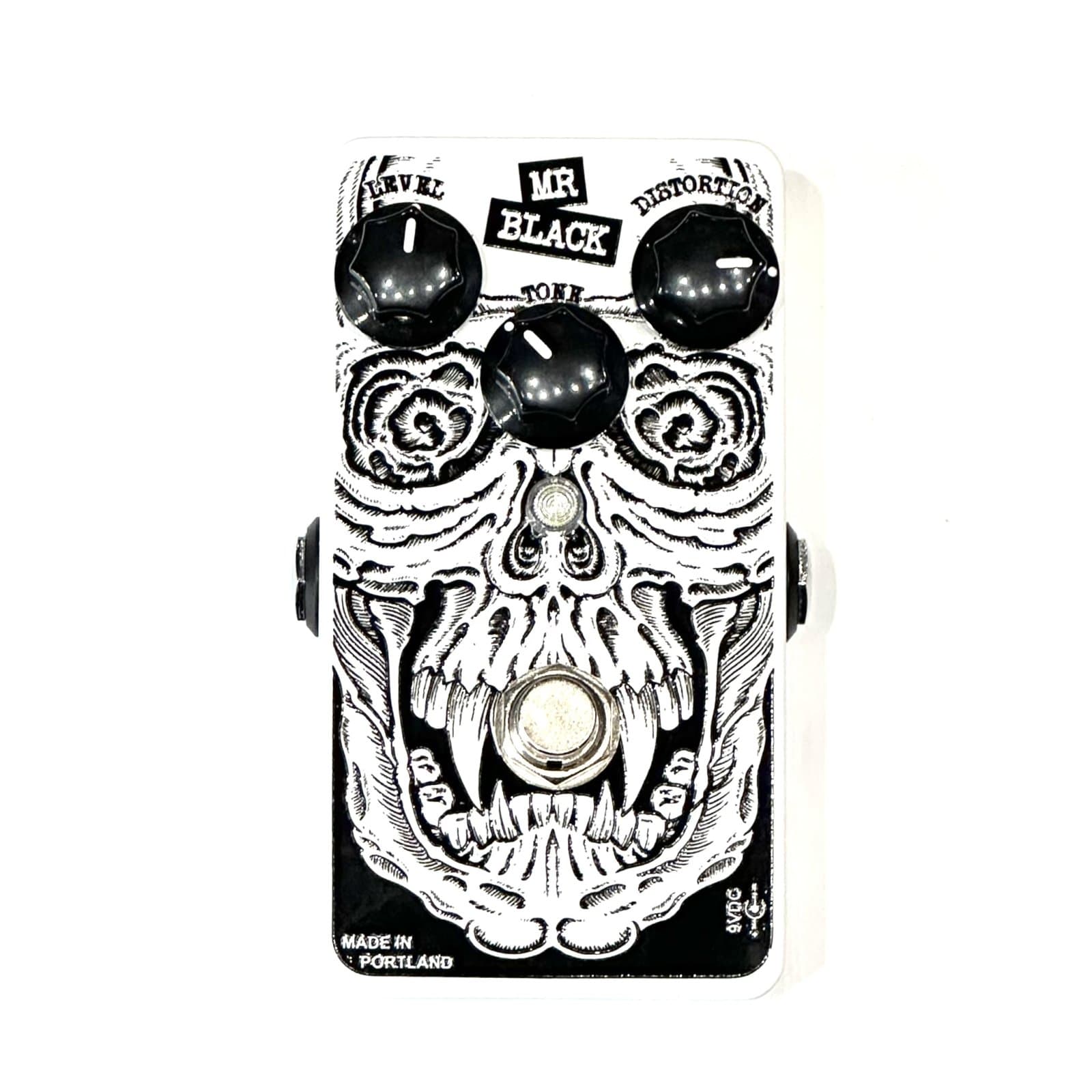 Mr. Black White Widow Distortion