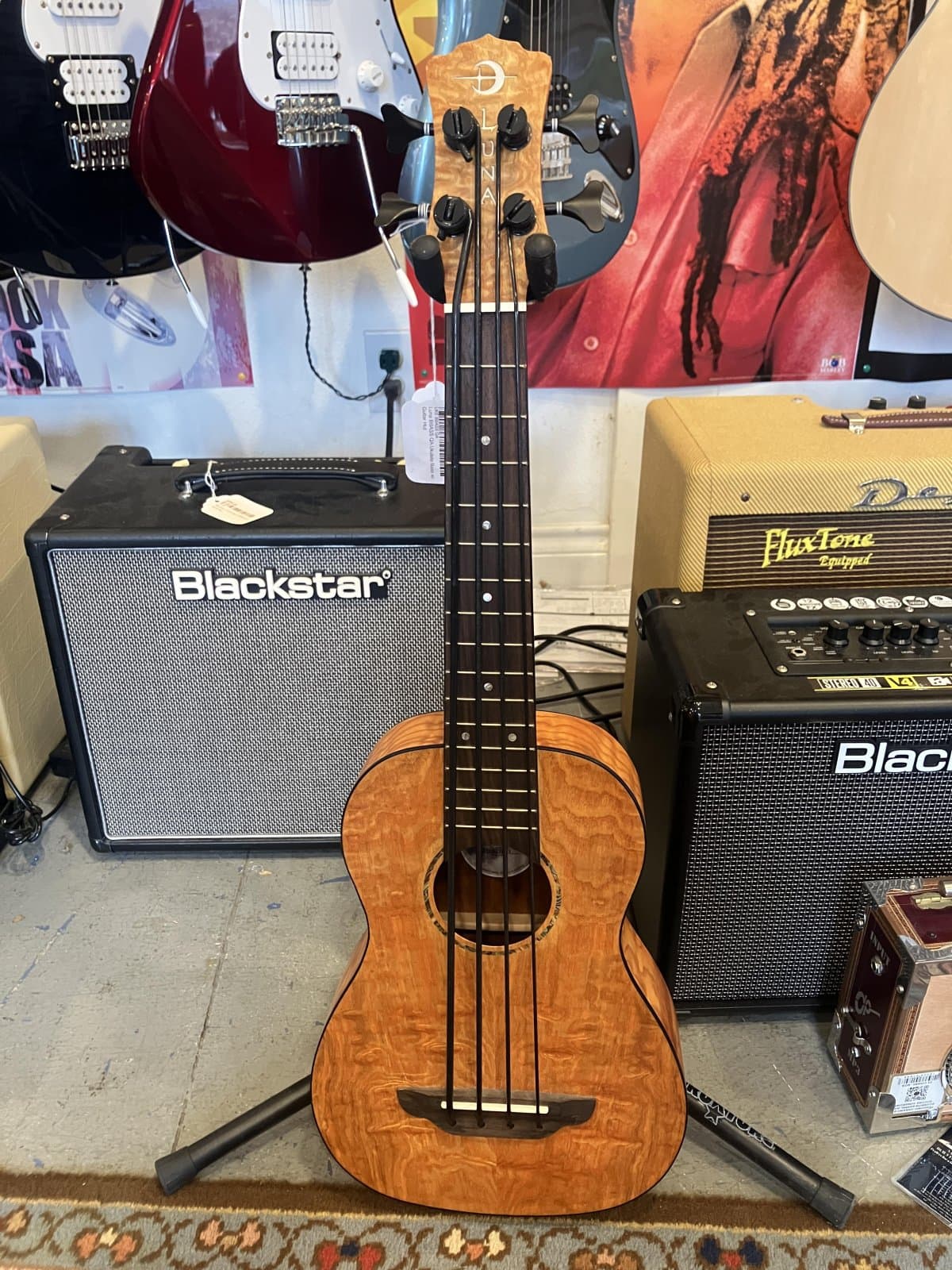 Luna BBASS QA Ukulele Bass w/Pickup