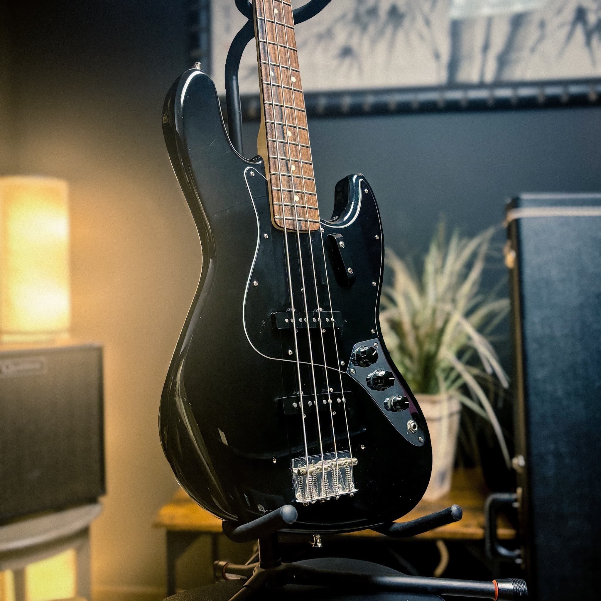 2010 Fender Custom Shop Jazz Bass NOS - Black w/OHSC - 8lb 9oz