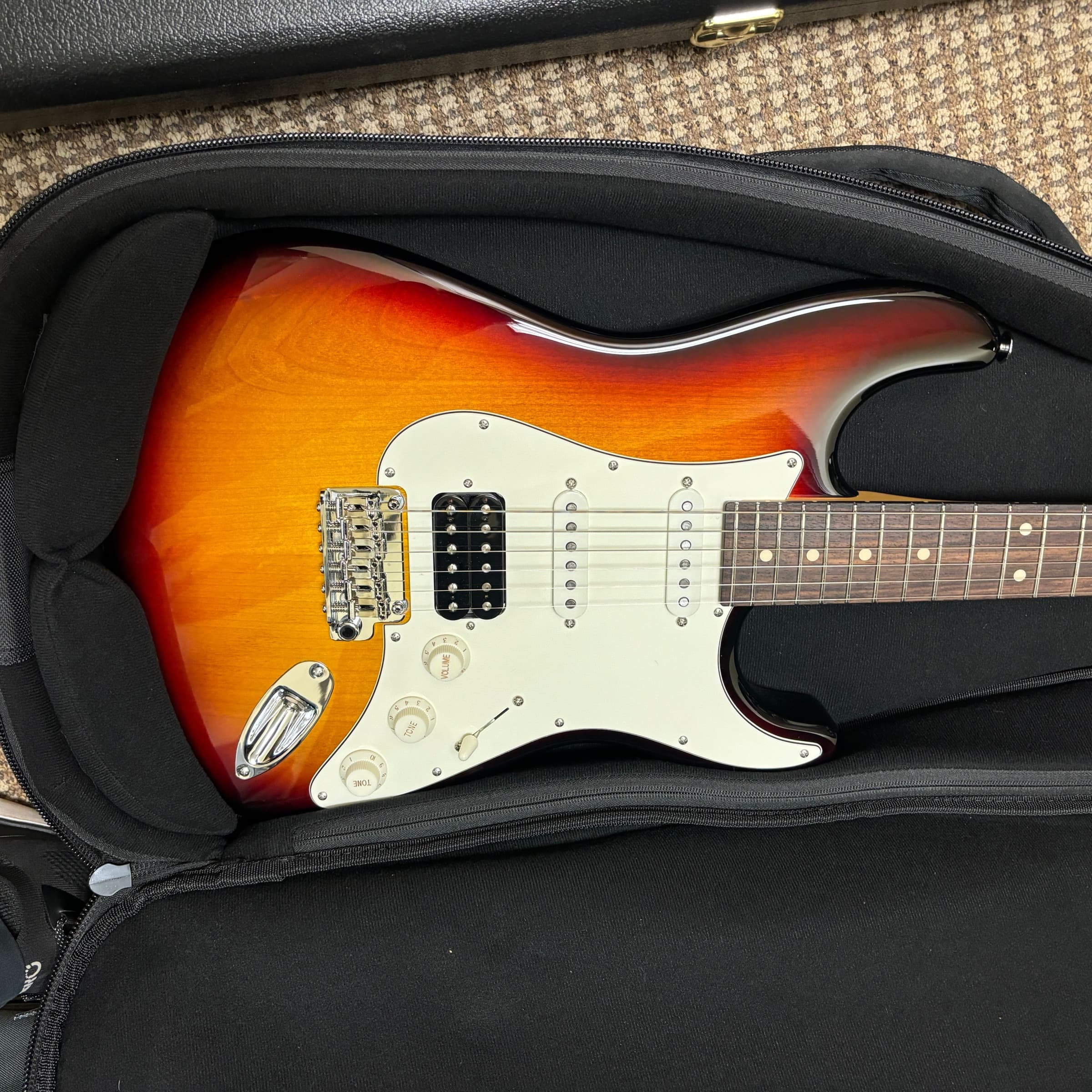 Suhr Classic S w/ Gig Bag - 7lb 13oz