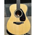 Yamaha LS16HB Rosewood Small Body Acoustic/Electric Natural with hard Bag