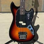 Fender American Professional Classic Mustang Bass®, Rosewood Fingerboard, 3-Color Sunburst
