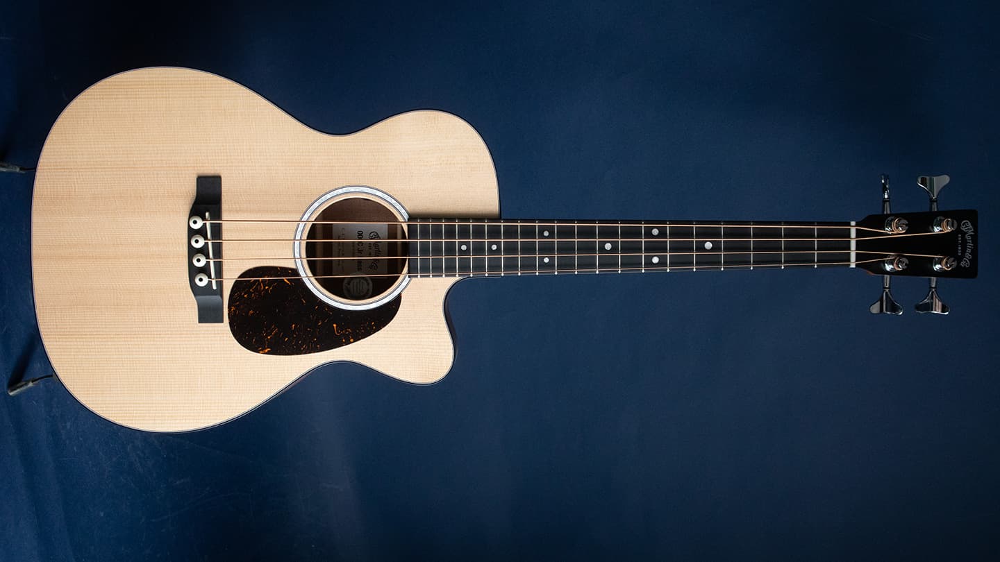 New Martin 000C Jr. 10E Bass