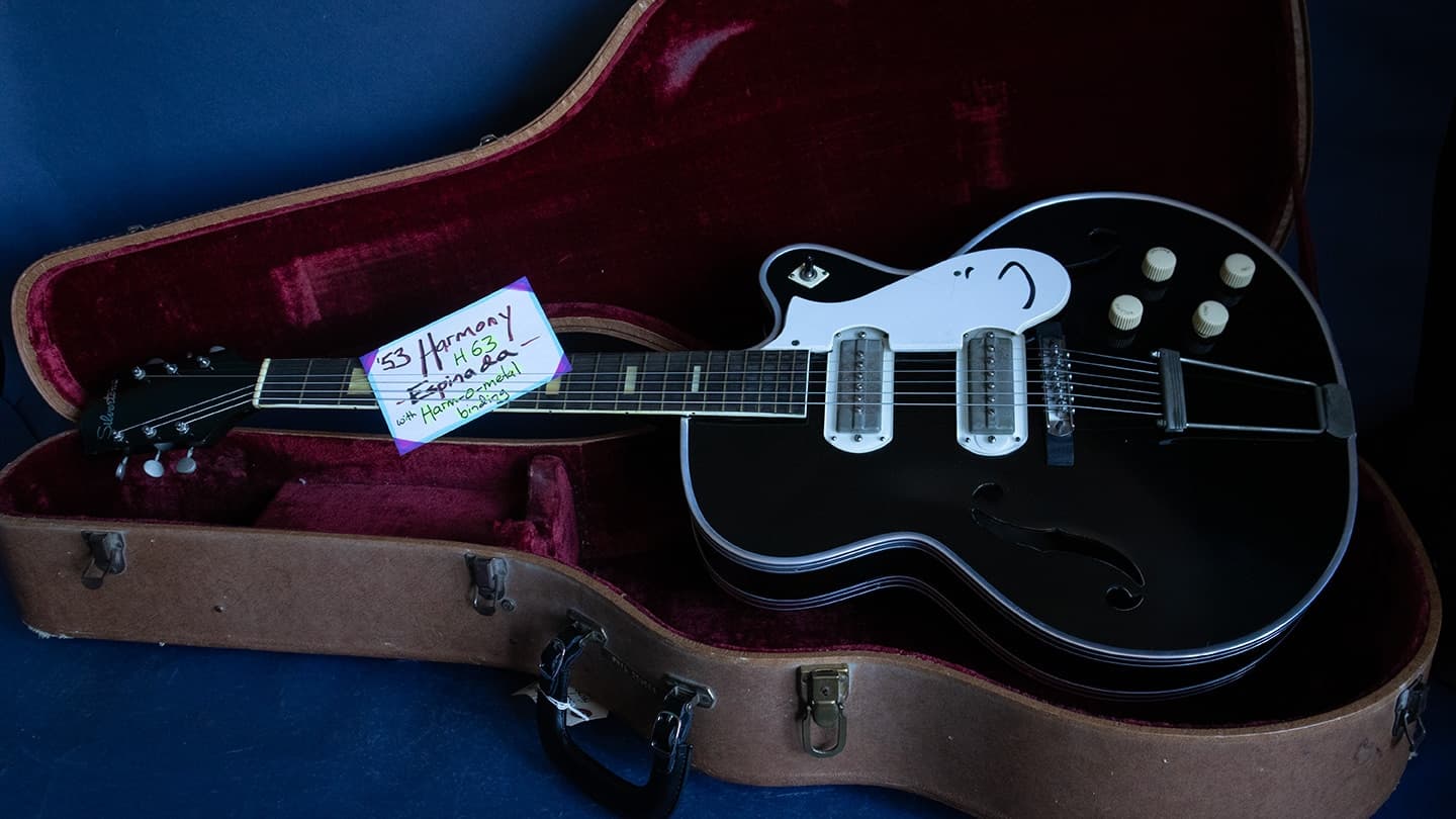1953 Silvertone Harmony H-63 Espinada