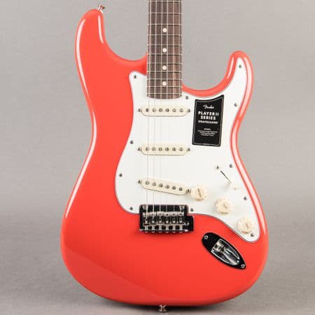 Fender Player II Stratocaster 2026, Coral Red