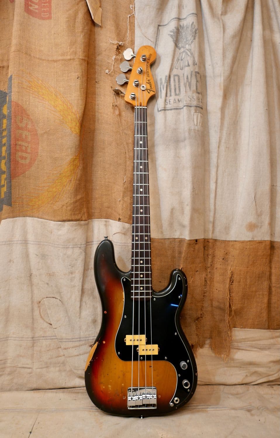 1976 Fender Precision Bass Sunburst