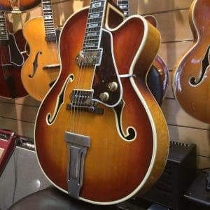 Dick KNIGHT 17″ Carved Archtop Guitar 2 P90's