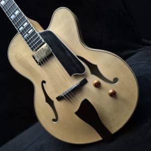 Eastman AR580CE Archtop Jazz Carved Top Electric Guitar #2500280 w/ case