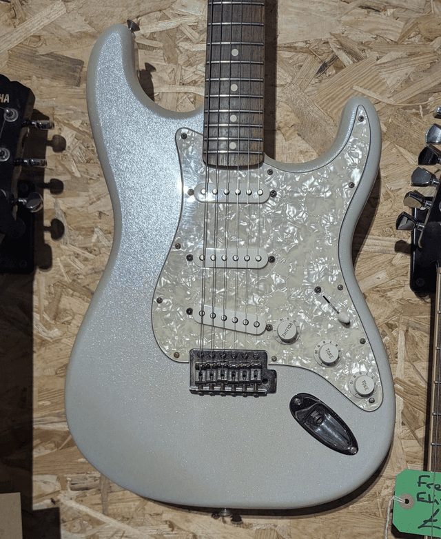 Fender Special Edition Stratocaster