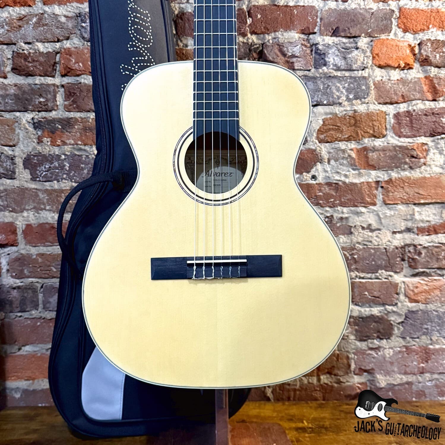 Alvarez School Series Nylon String Short-Scale Classical Student Guitar w/ GB (2026 - Natural)
$245.00