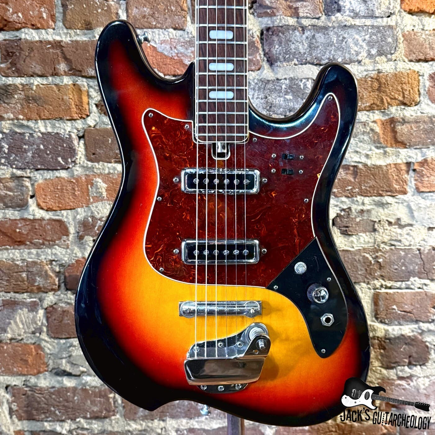 Kawai / Conqueror Short Scale Electric Guitar (1960s - Sunburst)
$375.00