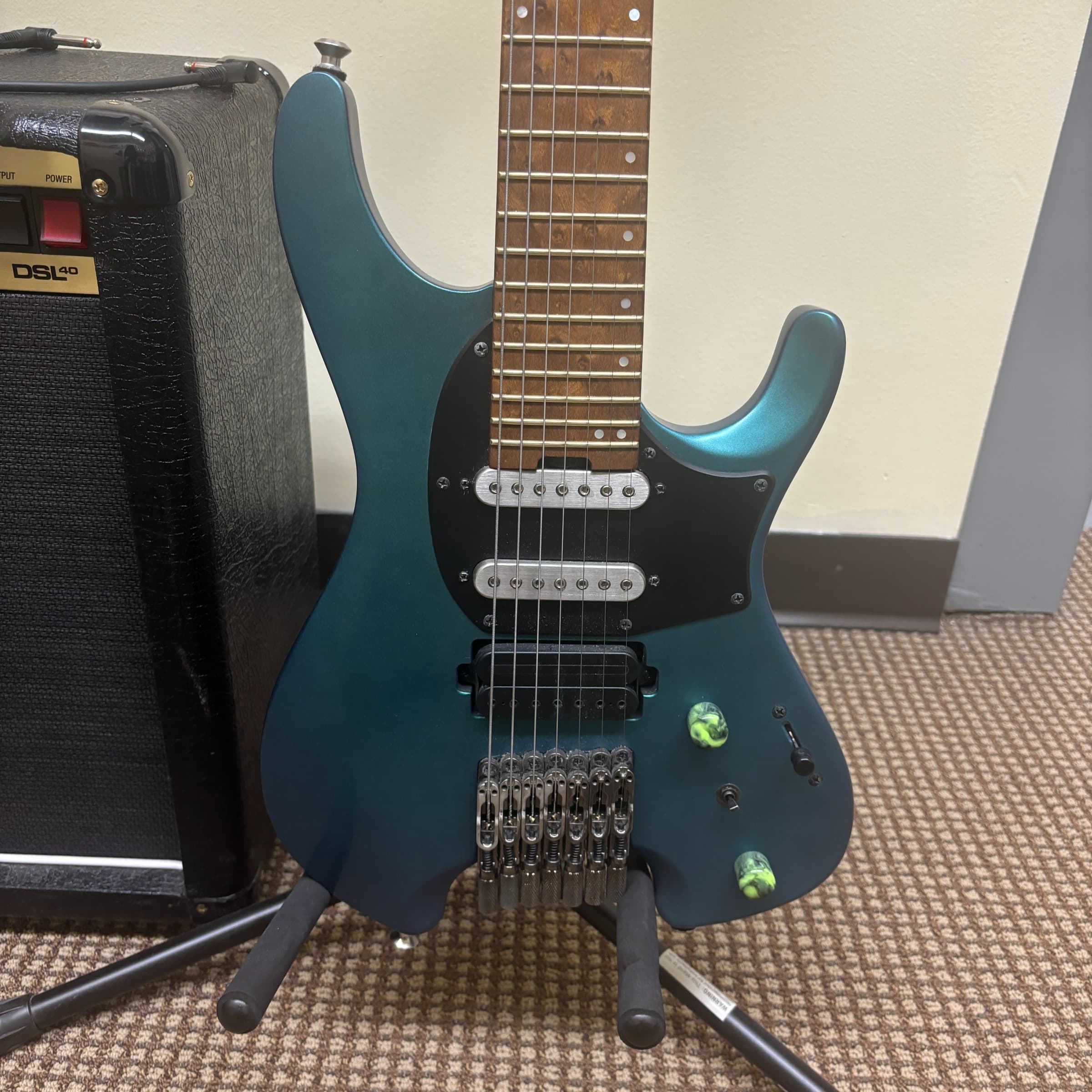 Ibanez Q547 Headless 7-String - 5lb 6oz - w/GigBag