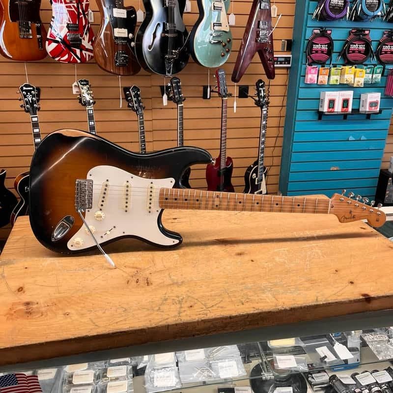 Fender MIM Road Worn '50s Stratocaster Electric Guitar