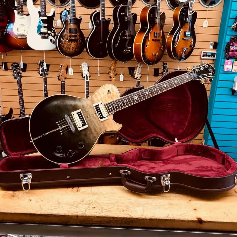 Michael Kelly Patriot Fade Electric Guitar w/Case