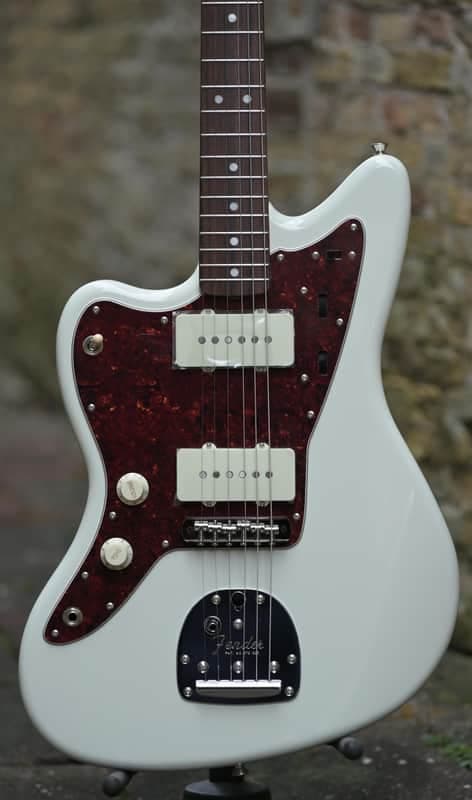 Fender Made in Japan Traditional 60s Jazzmaster®, Left-Handed - Olympic White