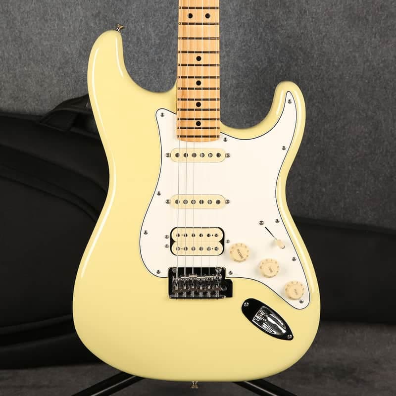 Fender Player II Stratocaster HSS Hialeah Yellow - 2nd Hand
