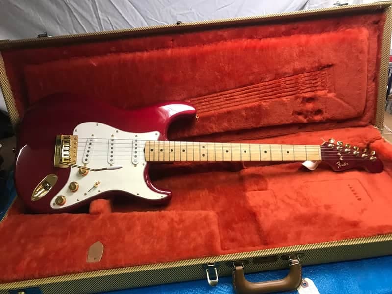 Fender Stratocaster (Strat) 1982 - Candy Apple Red G027342