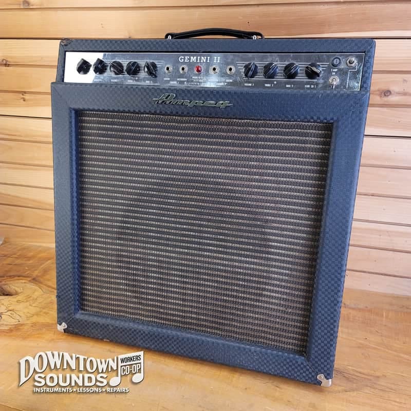 1967 Ampeg G-15 Gemini II 2-Channel 30-Watt 1x15 Guitar Combo