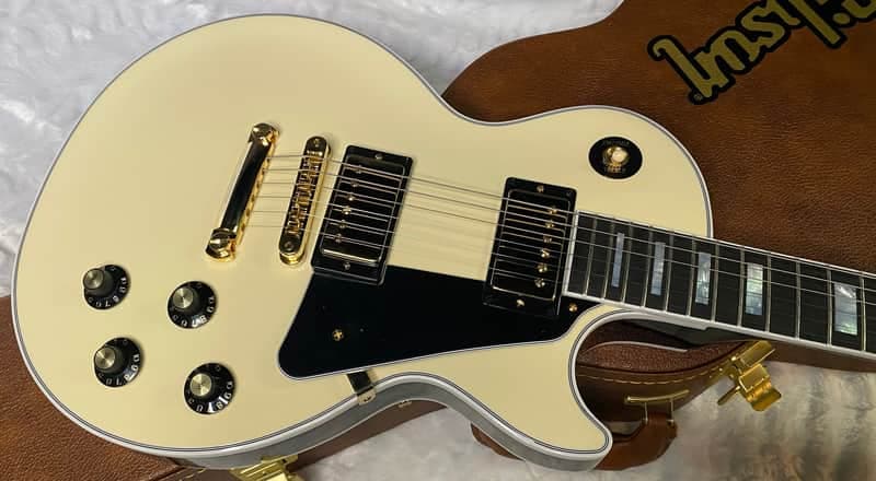 NEW! Gibson USA Les Paul Custom 70s - Buttercream - 10.35lbs - Authorized Dealer - G07014