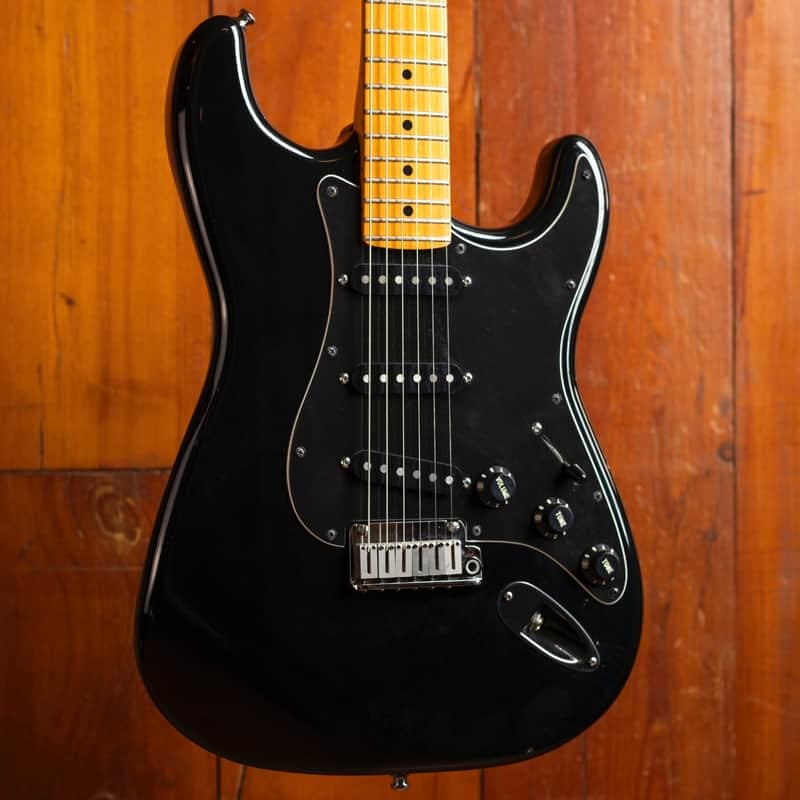 Fender 1987-1988 Stratocaster limited Black *mint*