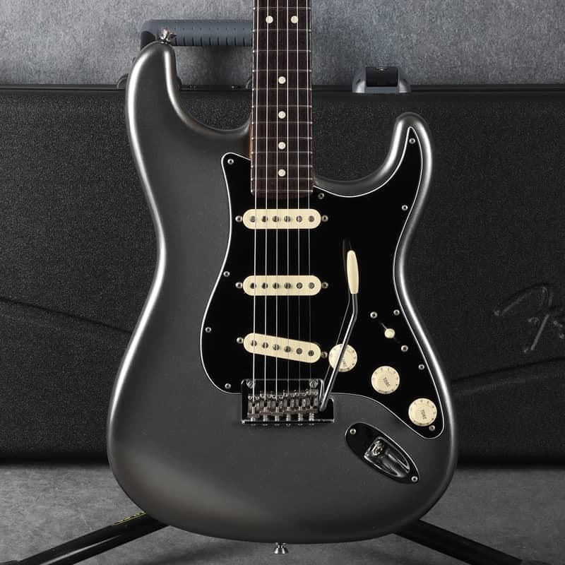 Fender American Professional II Stratocaster Mercury - 2nd Hand