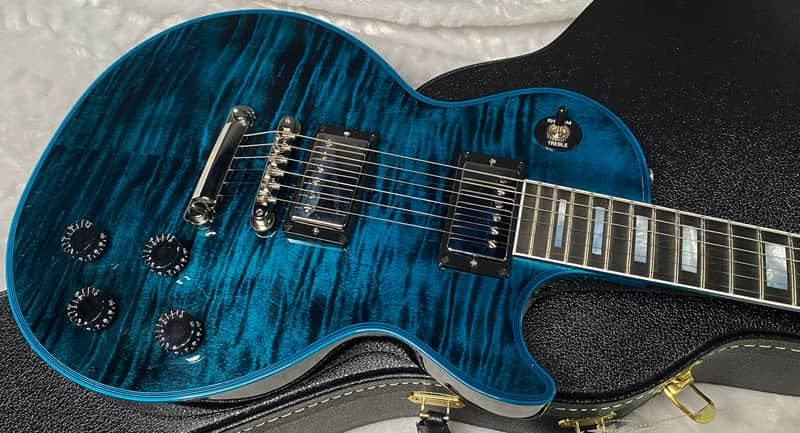 NEW! Gibson Les Paul Custom Peacock Widow - Monster Flame Top! Limited Edition - Weighs in at 8.3 lbs - Authorized Dealer - G07310