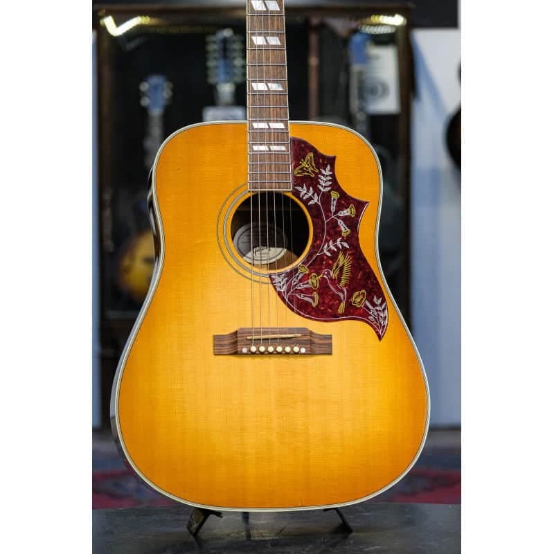 2010 Gibson Hummingbird heritage cherry sunburst