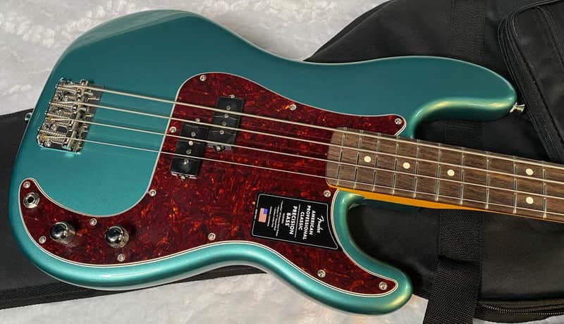 NEW ! Fender American Professional Classic Precision Bass Faded Sherwood Green Metallic - 8.9lbs - Authorized Dealer - G05762