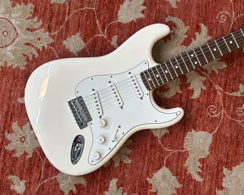 2012 Fender Standard Stratocaster - Arctic White