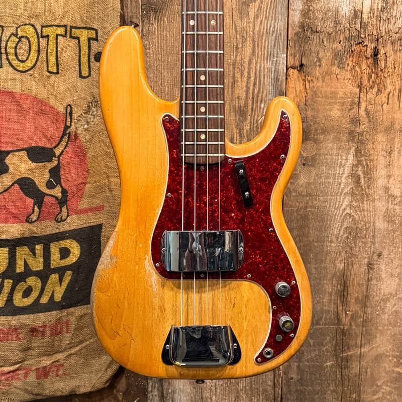 Fender Precision Bass 1968 - stripped finish