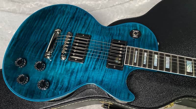 NEW! Gibson Les Paul Custom Peacock Widow - Monster Flame Top! Limited Edition - Weighs in at only 8 lbs!! - Authorized Dealer - G07572