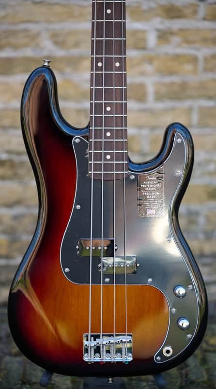 Fender American Professional Classic Precision Bass® - 3-Color Sunburst