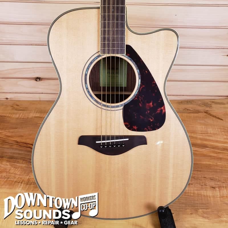 Yamaha FSX830C Concert Acoustic/Electric Guitar