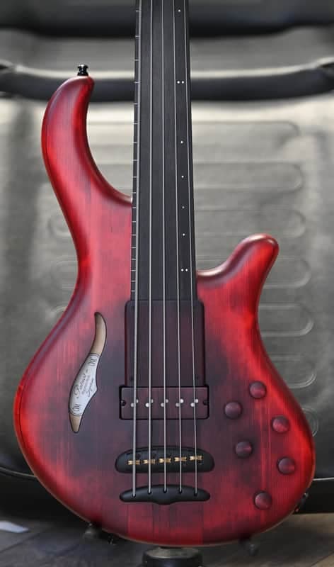 Mayones Patriot 5 MR Fretless - Custom Red