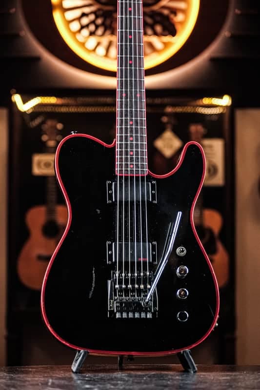 1985 Washburn WT-24V Tour 24 HH Telecaster black/red