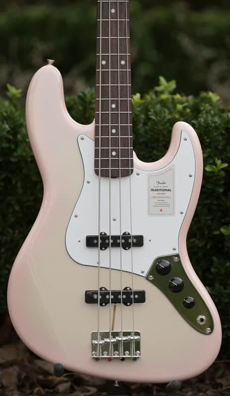 Fender Made In Japan Traditional II 60's Jazz Bass, Rosewood Fingerboard - Stardust Pink