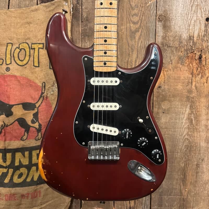 Fender Stratocaster Hardtail with Maple Fretboard 1979 - Wine