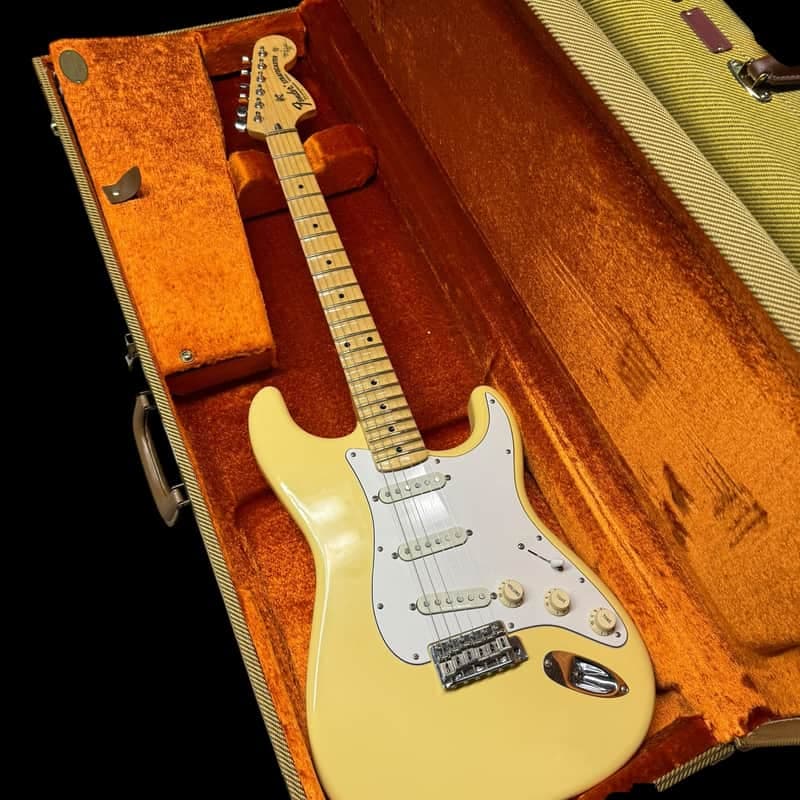 Fender Yngwie Malmsteen Artist Series Signature Stratocaster with Maple Fretboard - x16374