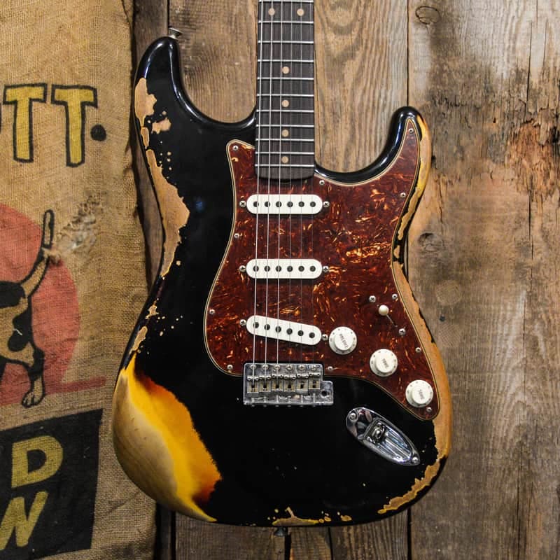 Fender Custom Shop '61 Reissue Stratocaster Relic - Heavy Relic Aged Black Over 3-Color Sunburst