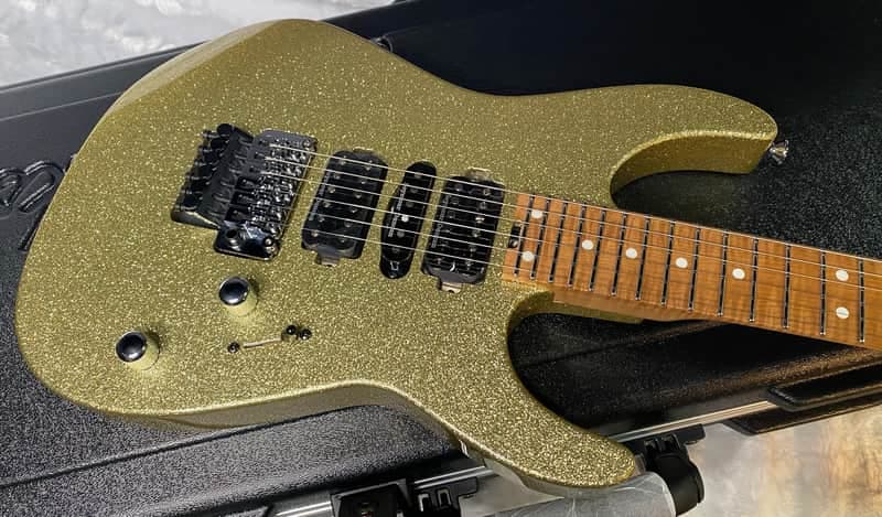 NEW ! Jackson Custom Shop Dinky HSH - Roasted Maple Neck & Fretboard - DK - Gold Sparkle - Authorized Dealer - 8.1 lbs - G06968