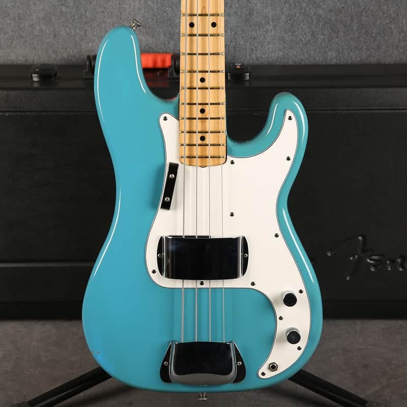 Fender 1981 International Colours Precision Bass - Maui Blue - 2nd Hand
