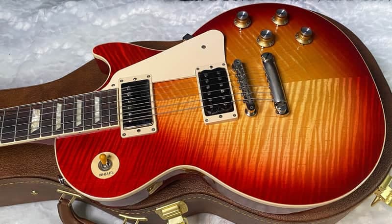 NEW ! Gibson Les Paul Standard '60s - KILLER AAA Flame - Factory Sunburst (custom shop finish) - Bizarre Guitar Limited Edition - .9.1lbs - Authorized Dealer - G07957