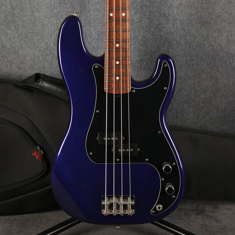 Fender Mexican Standard Precision Bass - Midnight Blue - 2nd Hand
