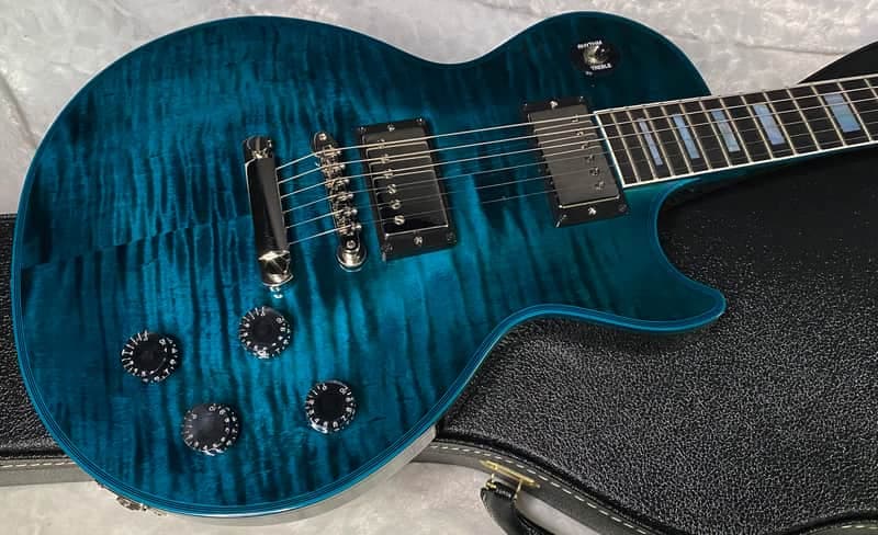 NEW! Gibson Les Paul Custom Peacock Widow - Monster Flame Top! Limited Edition - Weighs in at 8.4 lbs - Authorized Dealer - G07563